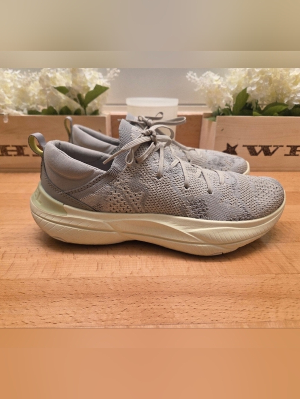 SOREL Explorer Blitz Stride Knit Athletic Sneakers Stone Gray Womens Sz 9.5